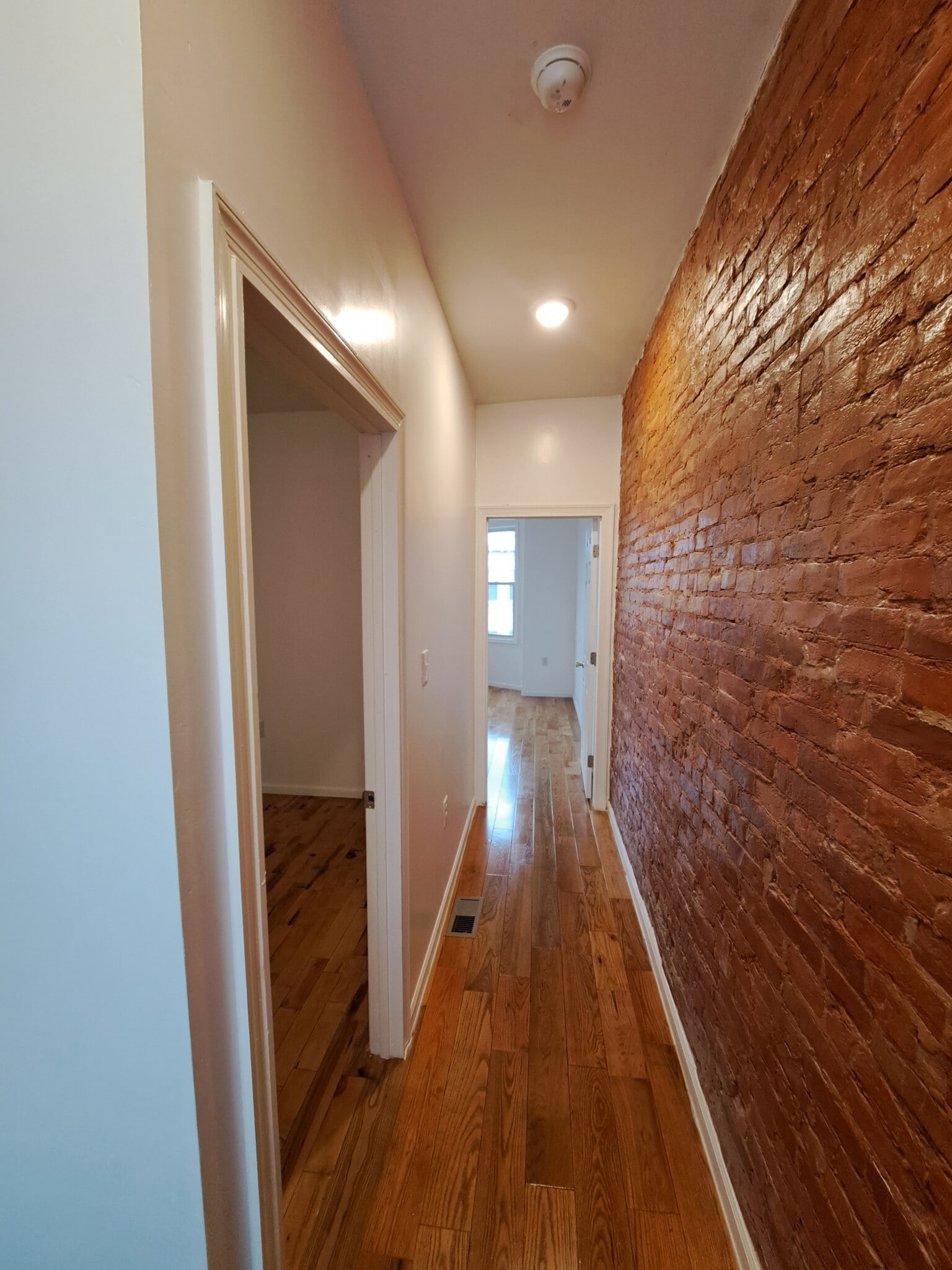 Building Photo - 1353 Jerome St