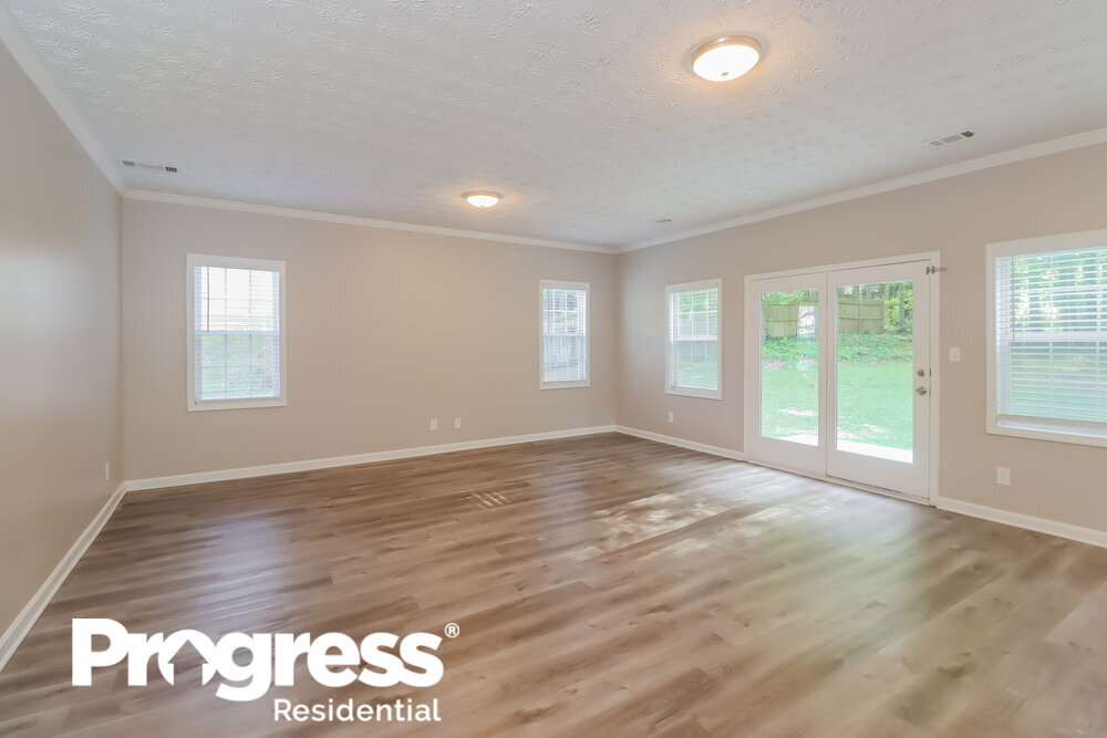 Building Photo - 220 Chesterfield Ct