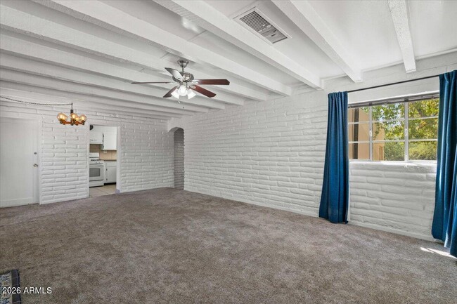 Building Photo - 5702 E Camelback Rd