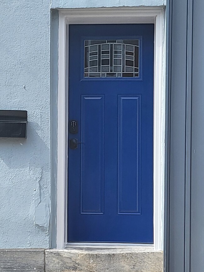 Building Photo - 214 Hermitage St