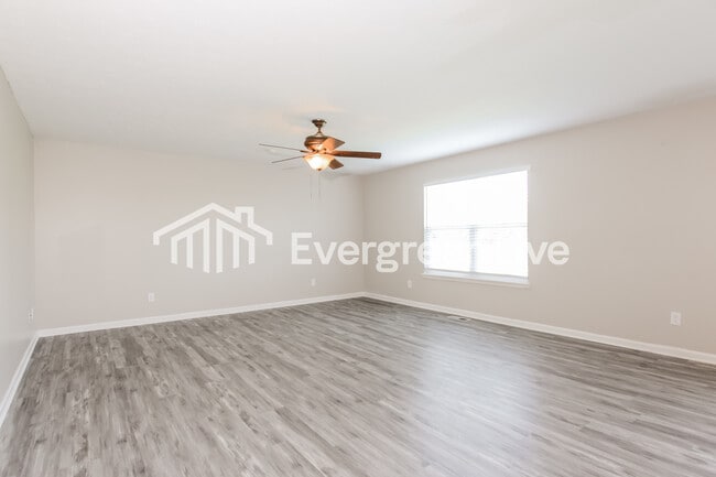 Building Photo - 1120 Sedgehill Ln