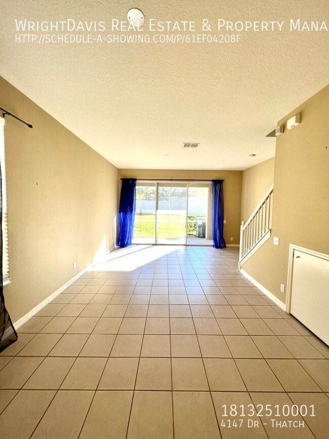 Building Photo - Large townhome at Sabal Pointe!