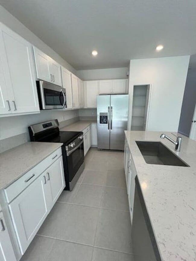 Building Photo - 5355 Flannigan Wy