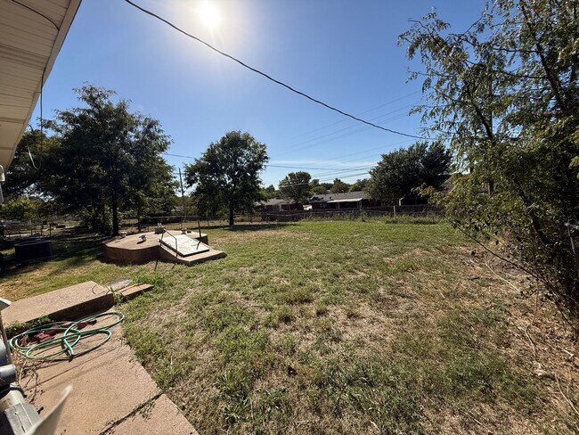 Building Photo - 2312 NW 46th- $200 OFF THE FIRST MONTH!