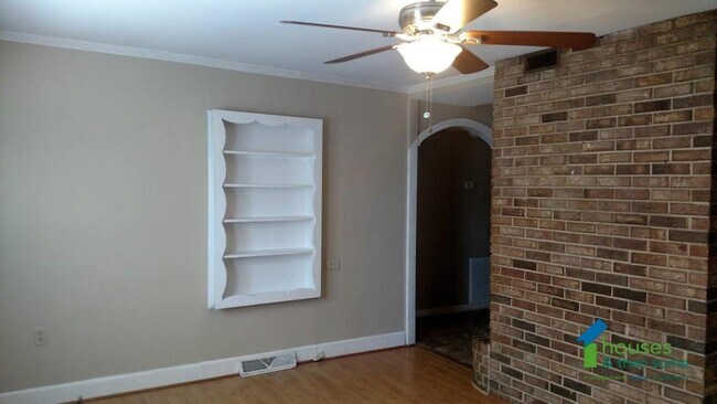 Building Photo - 469 Lindley Rd