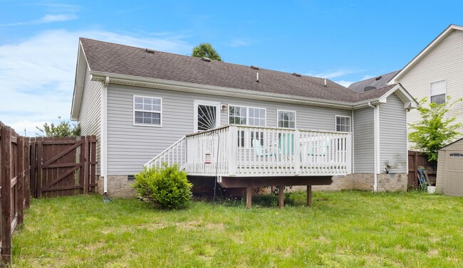 Building Photo - 557 Oakmont Dr