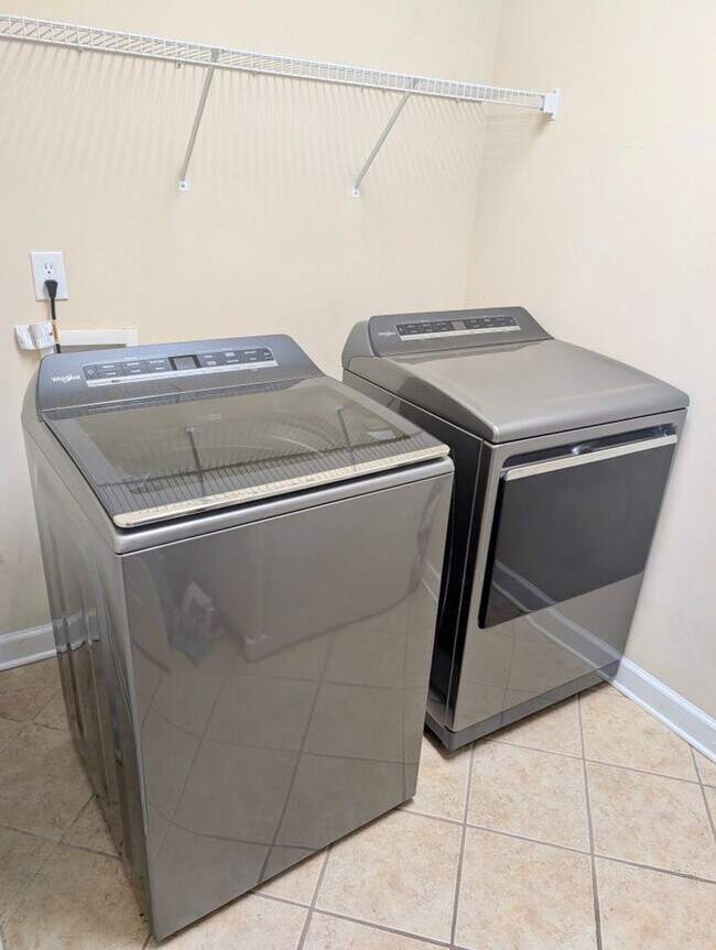 Building Photo - 5236 Spreading Branch Rd