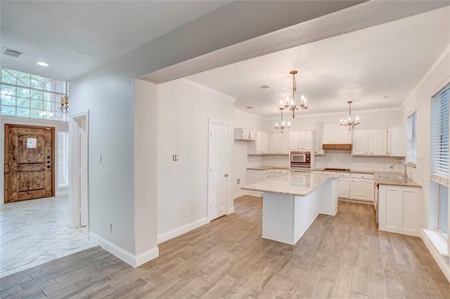 Building Photo - 1504 De Moss Ct