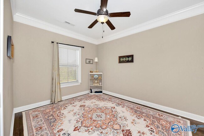 Building Photo - 216 SW Winterbranch Rd