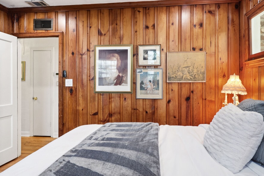 Building Photo - 1616 Skidaway Rd