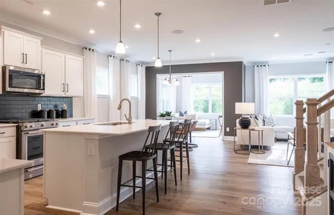 Building Photo - 19016 Yellow Birch Dr