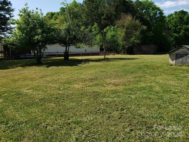 Building Photo - 9055 Unity Church Rd