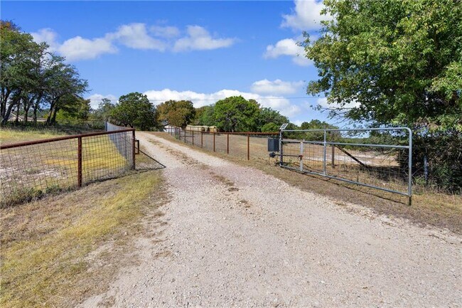 Building Photo - 2550 Co Rd 233