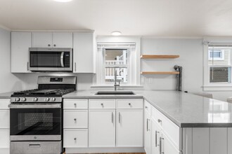 Building Photo - 14 Fowler St