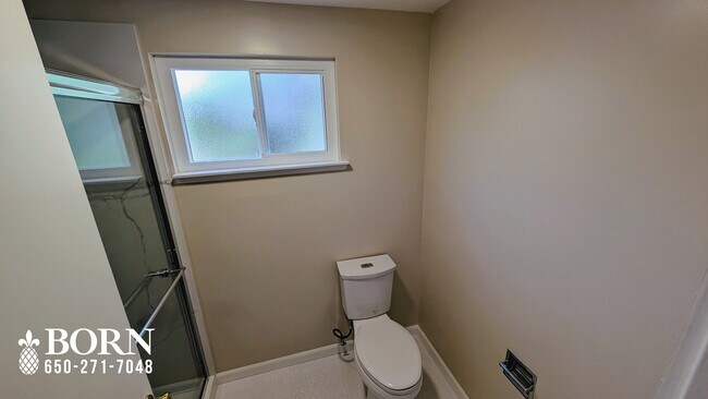 Building Photo - 1320 Lasuen Dr