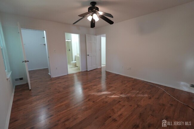 Building Photo - 41 Morgan Pl