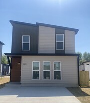 Building Photo - 1071 States Ave