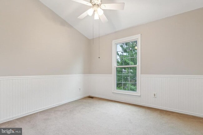 Building Photo - 2802 Noble Fir Ct