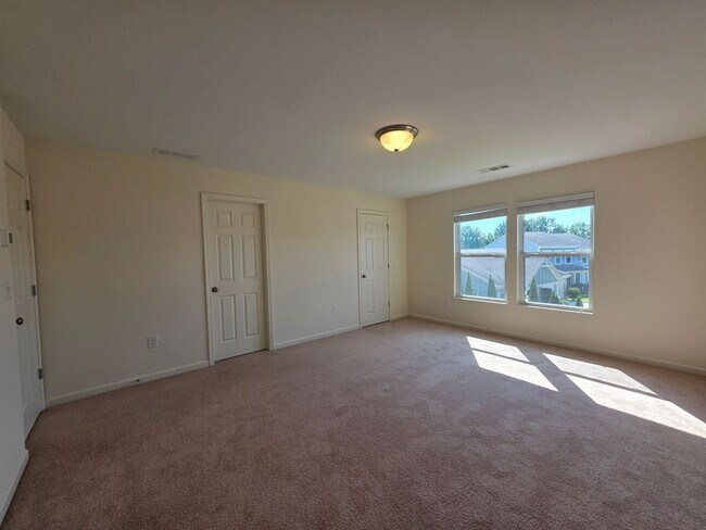 Building Photo - 1490 Avalon Creek Rd