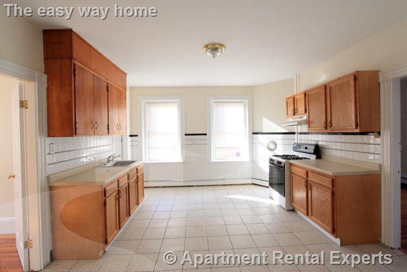 Building Photo - 10 Winter St