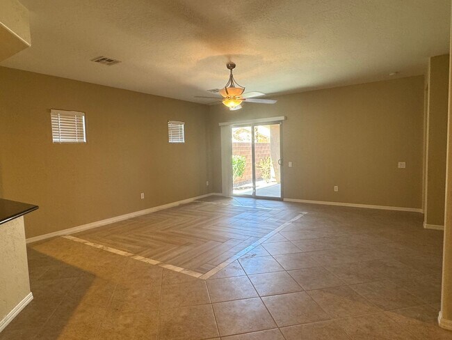 Building Photo - 1 story, 3br, 3bth, 2cg, Aliante Community,