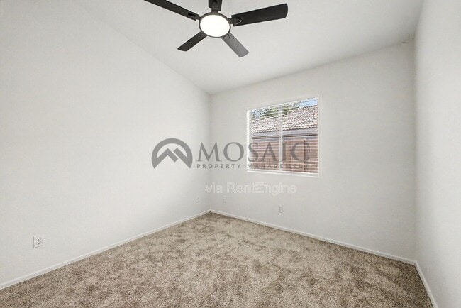 Building Photo - 1894 E Palomino Dr