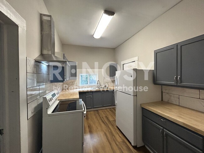 Building Photo - 5621 Court H
