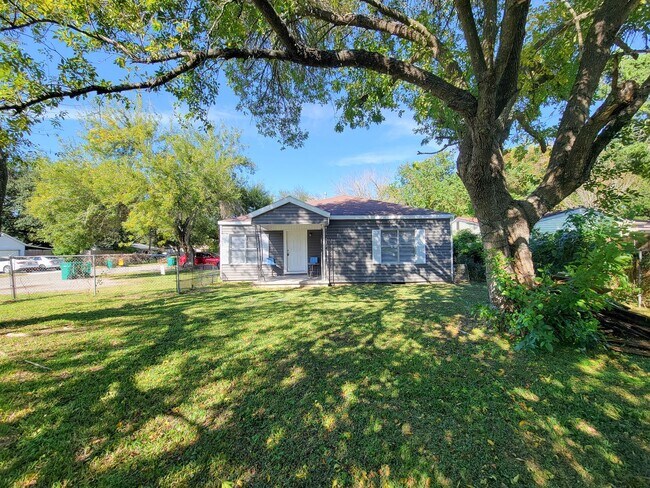 Primary Photo - RECENTLY REMODELED HOME IN LA MARQUE