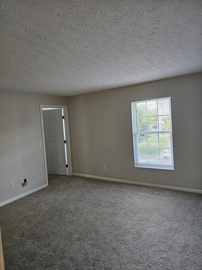 Building Photo - 251 Doublegate Dr