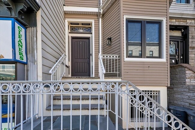 Building Photo - 49A South St