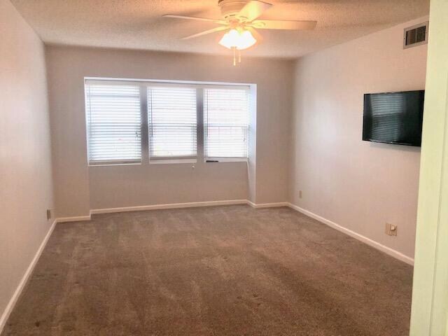 Building Photo - 4300 Hazel Ave