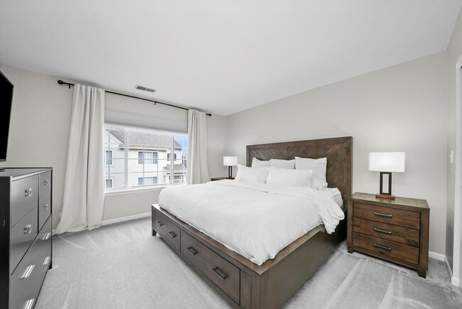 Building Photo - 861 Pheasant Trail