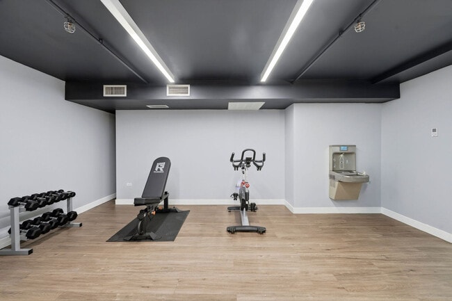 Building Photo - 417 S Dearborn St