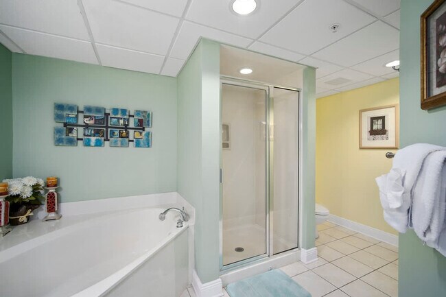 Building Photo - 14825C2 Front Beach Rd