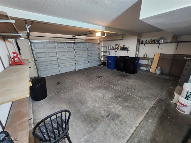 Building Photo - 25 Jensen Dr