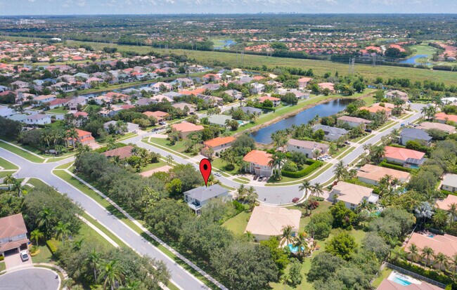 Building Photo - 4661 Manderly Dr