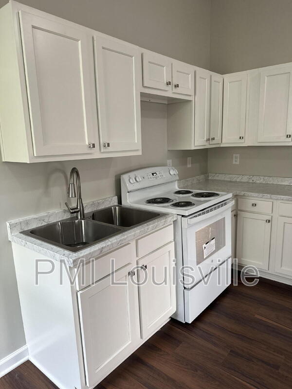 Building Photo - 226 N 26th St