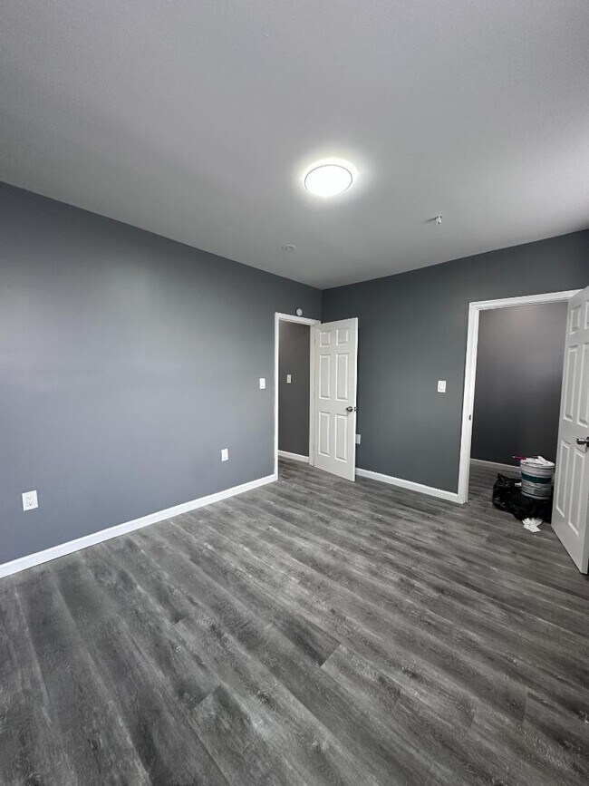 Building Photo - 153 Vine St