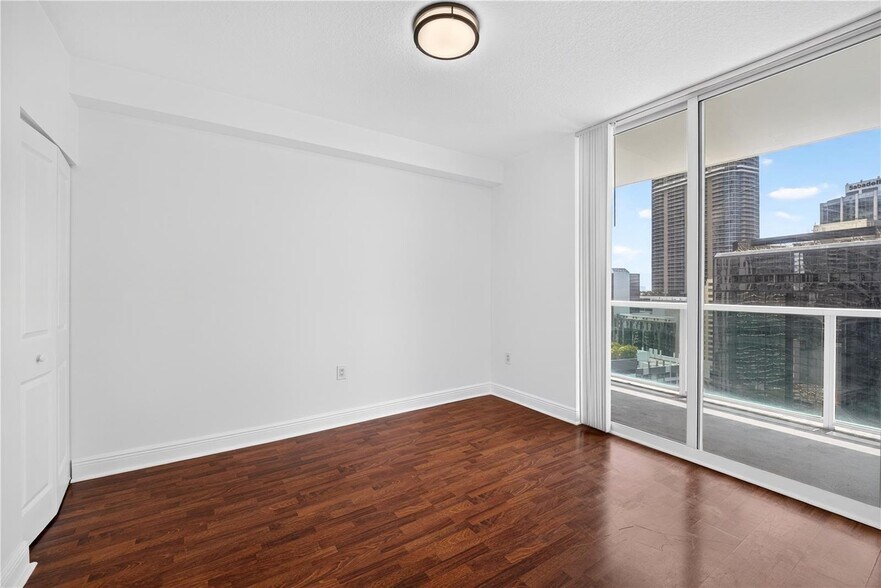 Building Photo - 1250 S Miami Ave