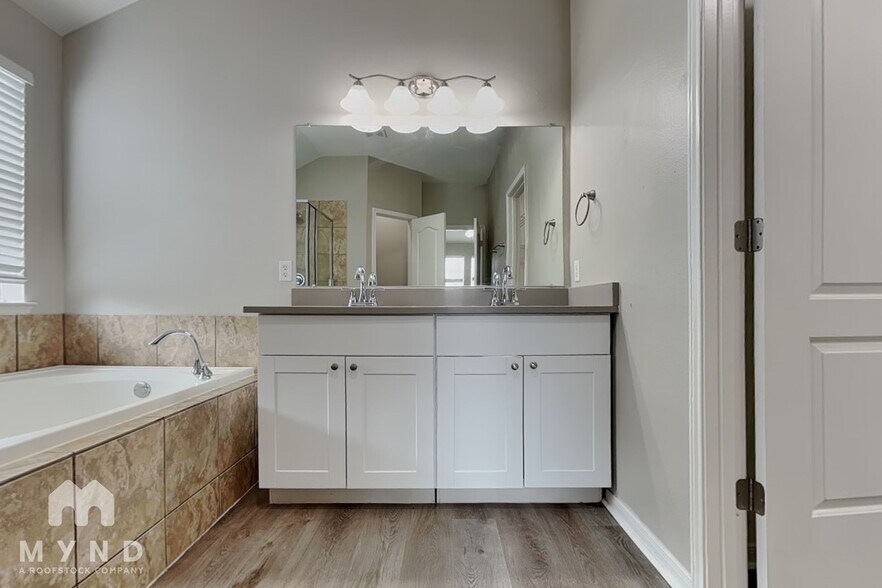 Building Photo - 11519 Sandstone Canyon Dr