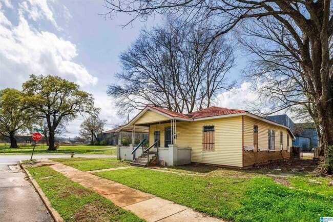 Building Photo - 804 42nd St N