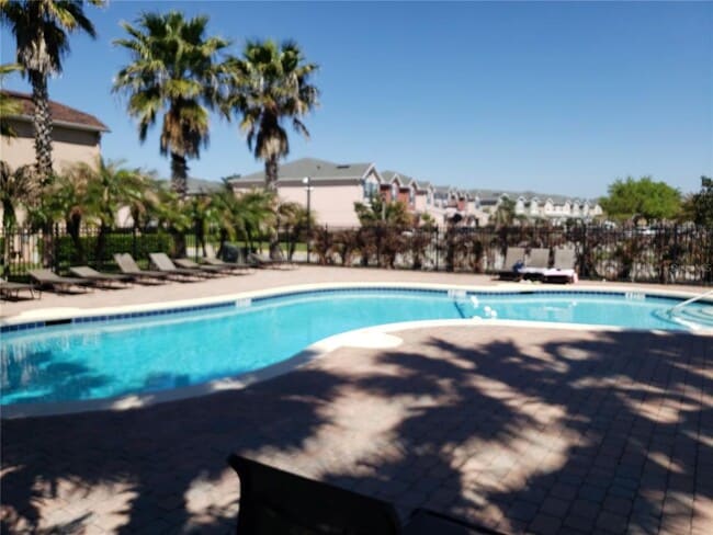 Building Photo - 16530 Cedar Crest Dr