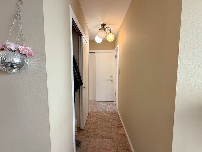 Building Photo - 1150 N Lake Shore Dr