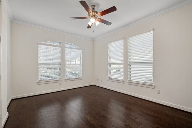 Building Photo - 4055 Woodland Meadow Dr