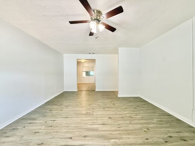 Building Photo - 6420 S Adelia Ave