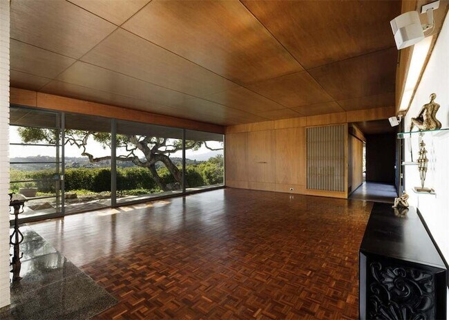 Building Photo - 950 Monte Dr