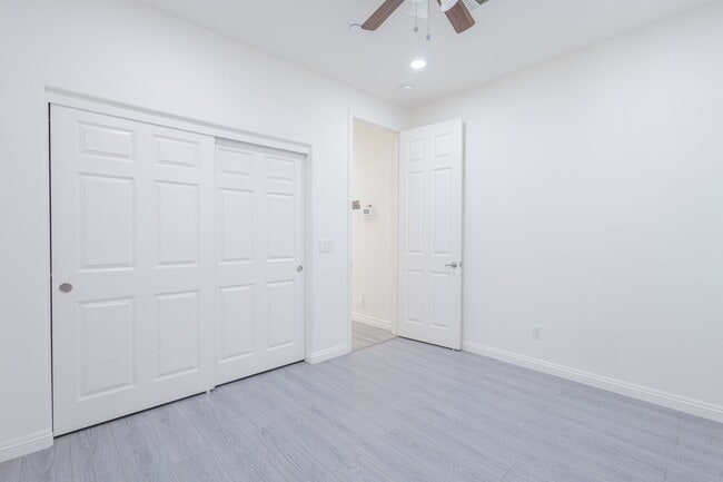 Building Photo - 16220 Retreat Ct