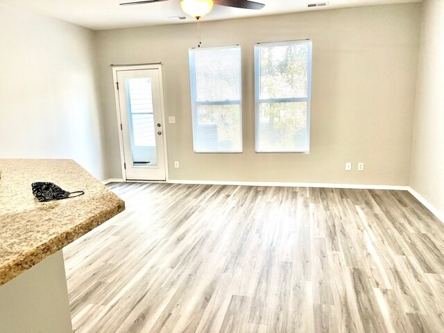 Building Photo - 190 Olde Towne Way