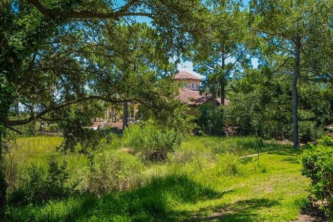 Building Photo - 4010 Grande Vista Blvd