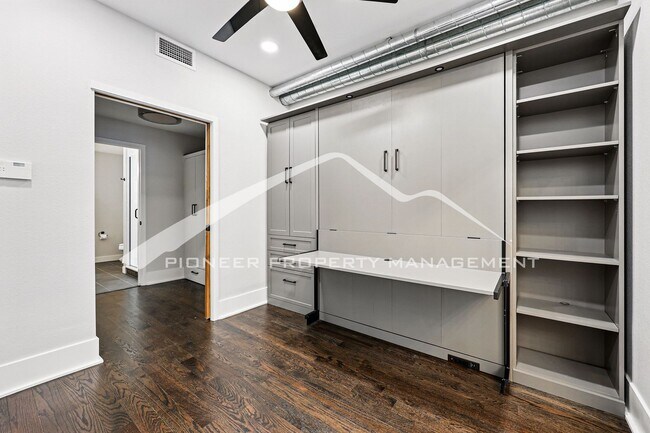 Building Photo - Spacious LoHi Condo with Washer/Dryer and ...